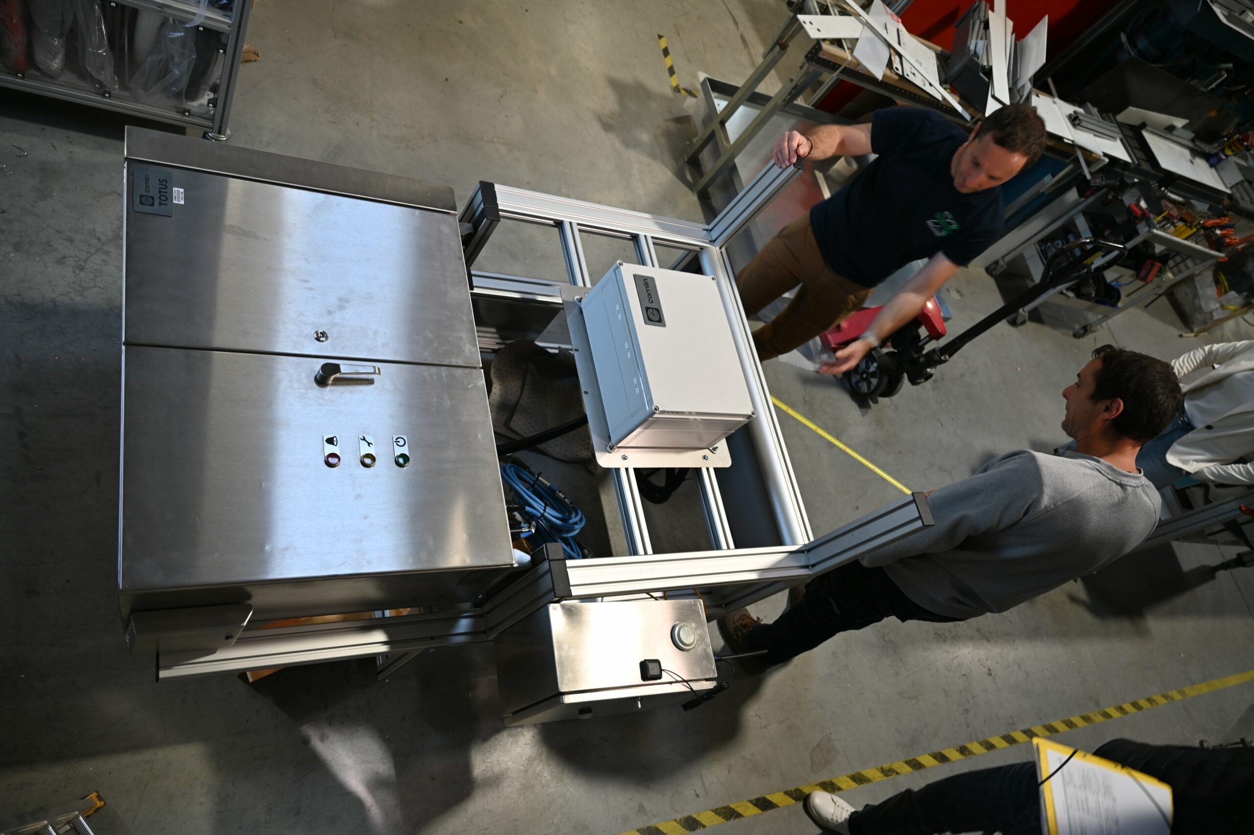 globatech-chassis-profiles-aluminium-integration-coffret-inox-01